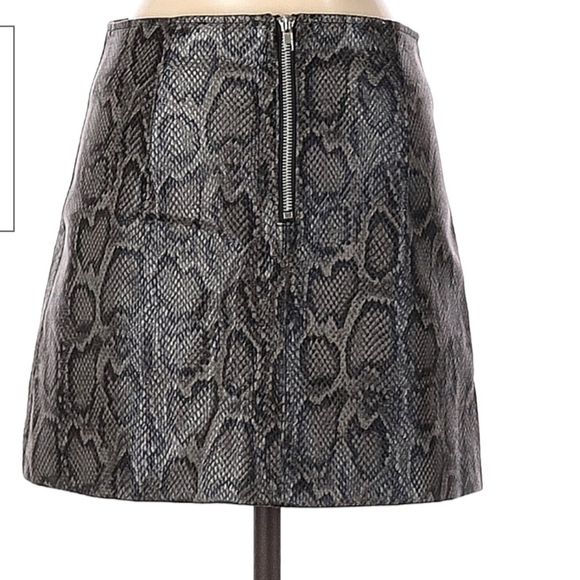 NWT Olivaceous Faux Leather Animal Print Mini Skirt- size S - Picture 3 of 6
